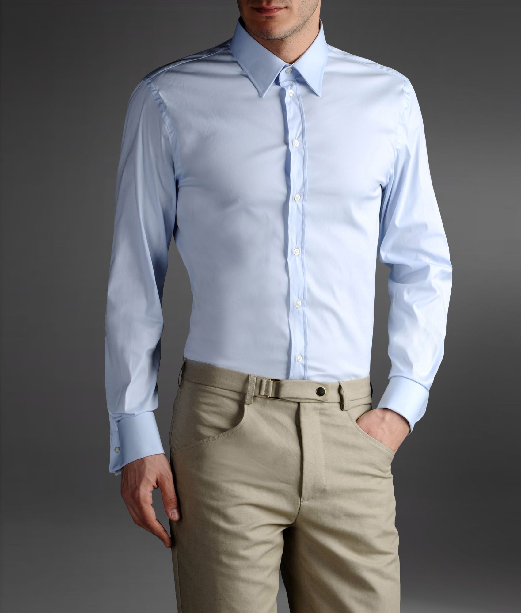 報社工作人員定制工作服的不同面料工服適合的崗位